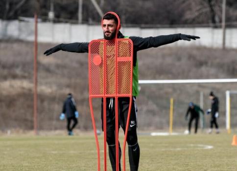 صیادمنش در زوریا ماندنی شد