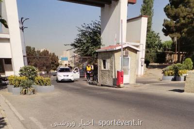 بازرسی شدید خودرو ها برای ورود به مجمع