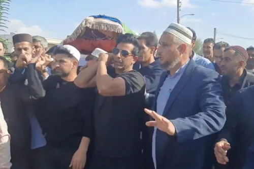 پیکر صابر کاظمی با حضور پرشور مردم ورزش دوست در آق قلا تشییع شد