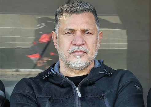 عکس واکنش تلخ علی دایی به حریق هیرکانی