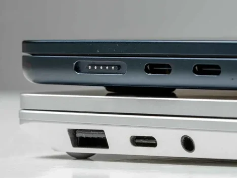 سرفیس لپ تاپ ۷ در برابر مک بوک ایر M3