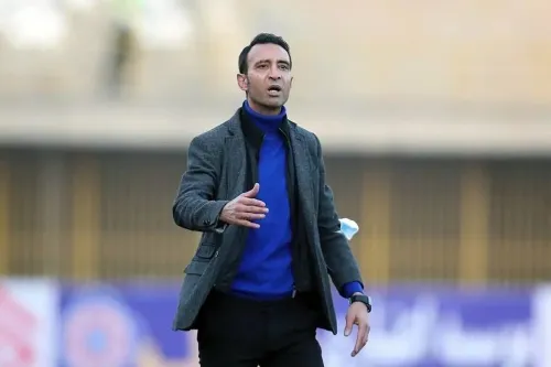 آقای گل استقلالی ها روی نیمکت نساجی کمالوند جدا شد!