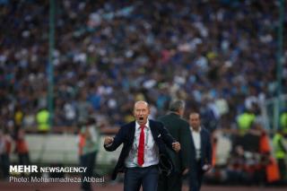 ابلاغ انضباطی برای سرمربی پرسپولیس و بازیكن استقلال