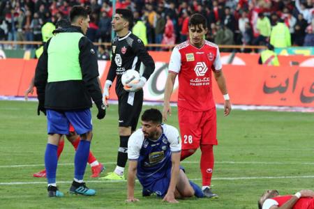 تكلیف مصدومیت مدافع پرسپولیس امروز مشخص می شود