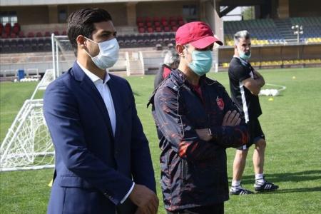 گلایه باردیگر بازیكنان از معاون اجرائی پرسپولیس بخاطر بی پولی